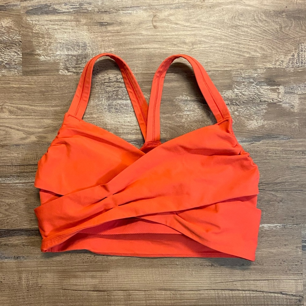Lululemon bra size 4